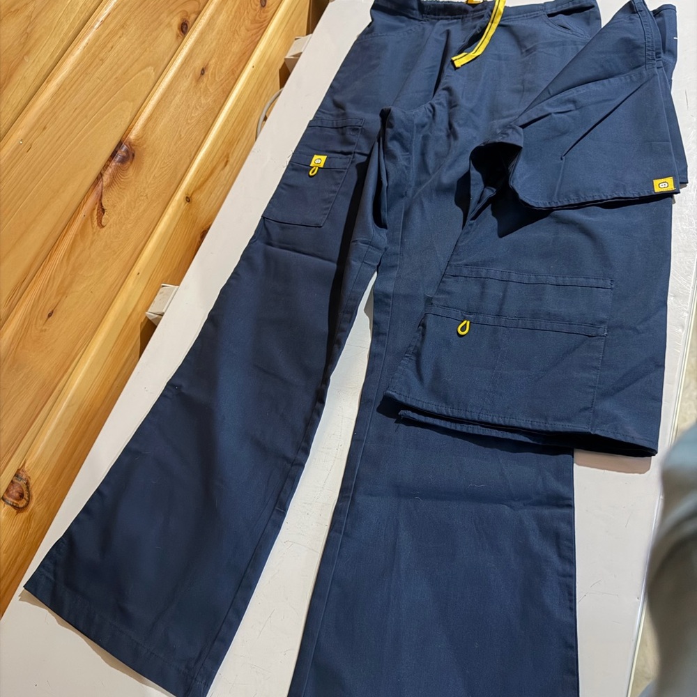 Work Wink women’s scrubs